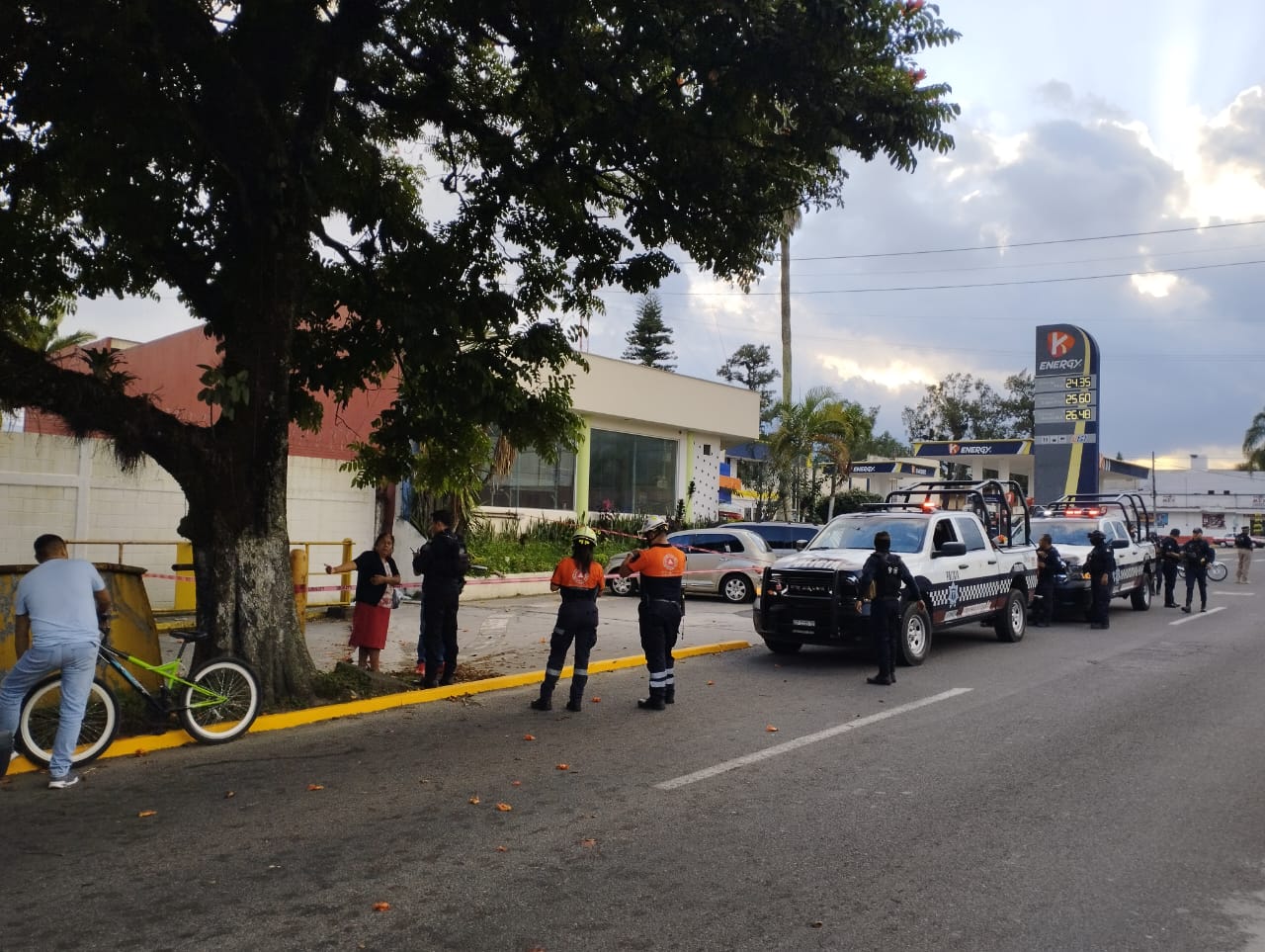 Hombre muere a un costado del bulevar Fernando Gutiérrez Barrios de Ixtaczoquitlán