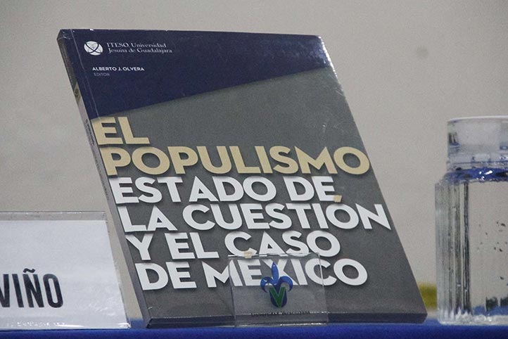 IIH-S presentó libro que congrega escritos en torno al populismo
