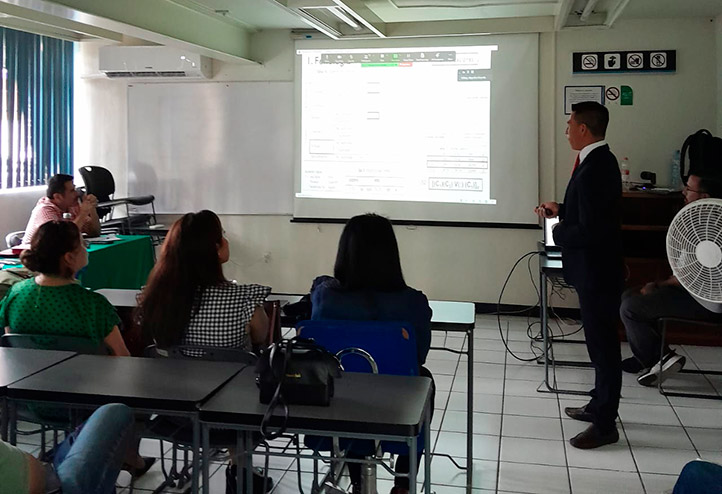 Egresado de Idiomas UV regresa a Honduras para aplicar su aprendizaje