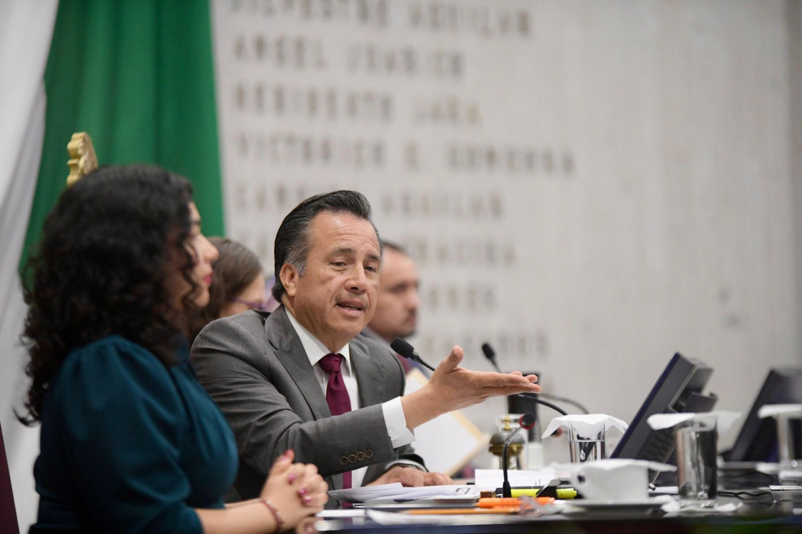 Ocho mil obras en 6 años de gobierno, quienes no las ven tienen ceguera neoliberal: Cuitláhuac