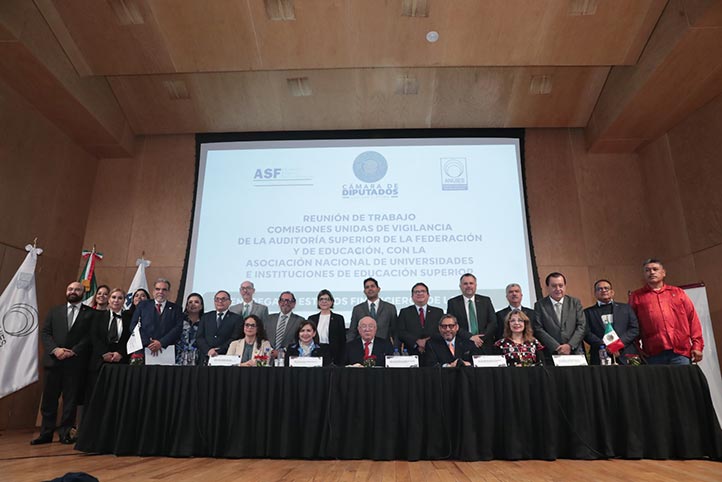 UV, presente en la entrega de estados financieros a la Cámara de Diputados