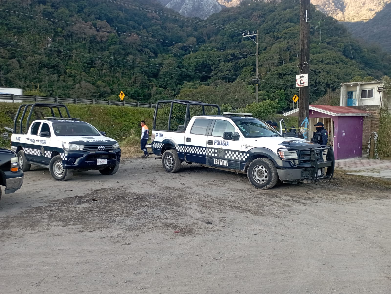 Privan de la vida a un hombre y abandonan en camino de terracería en Huiloapan
