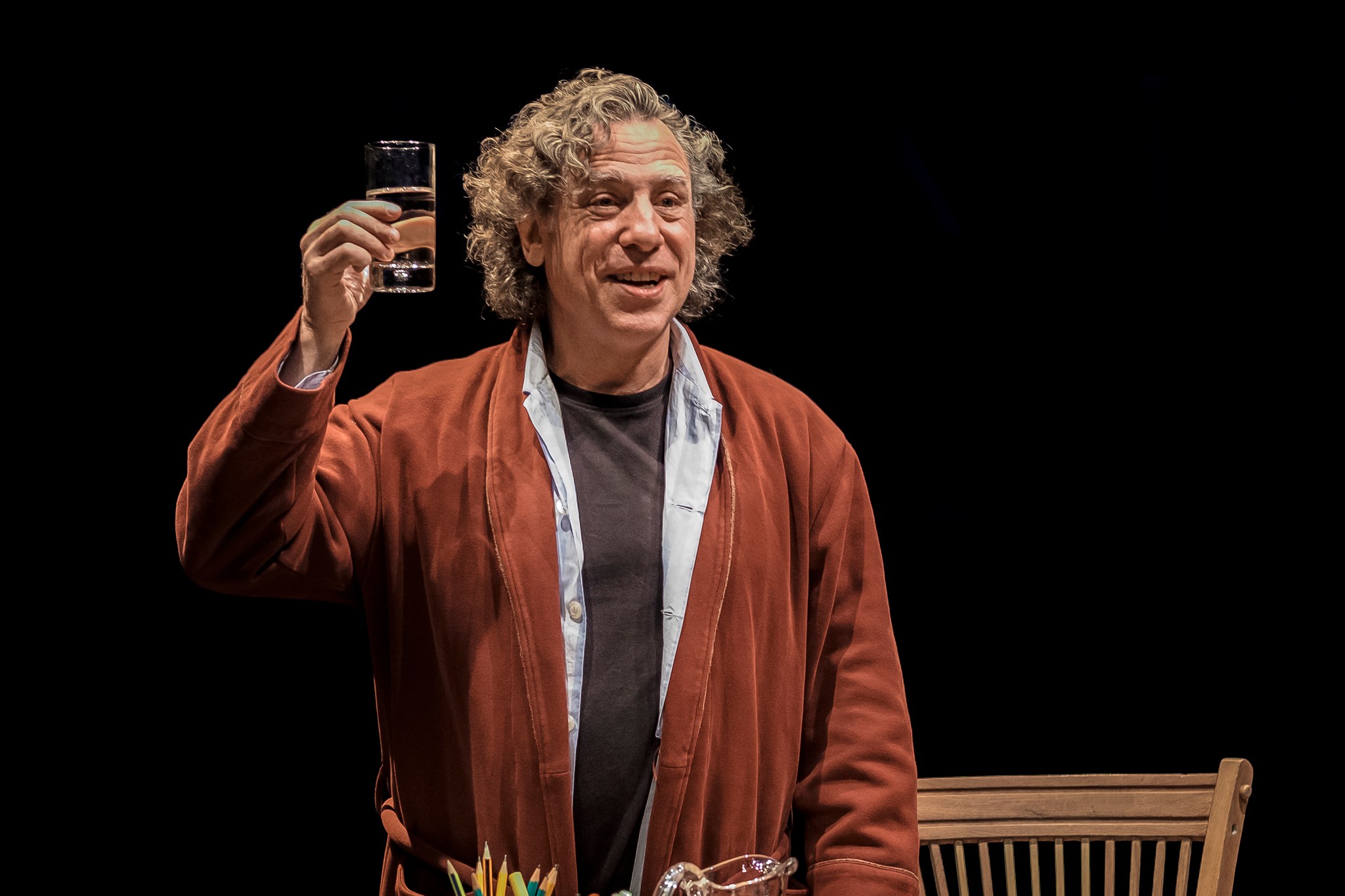 Conferencia sobre la lluvia: homenaje a Guillermo Heras, se presenta en el Teatro La Caja UV