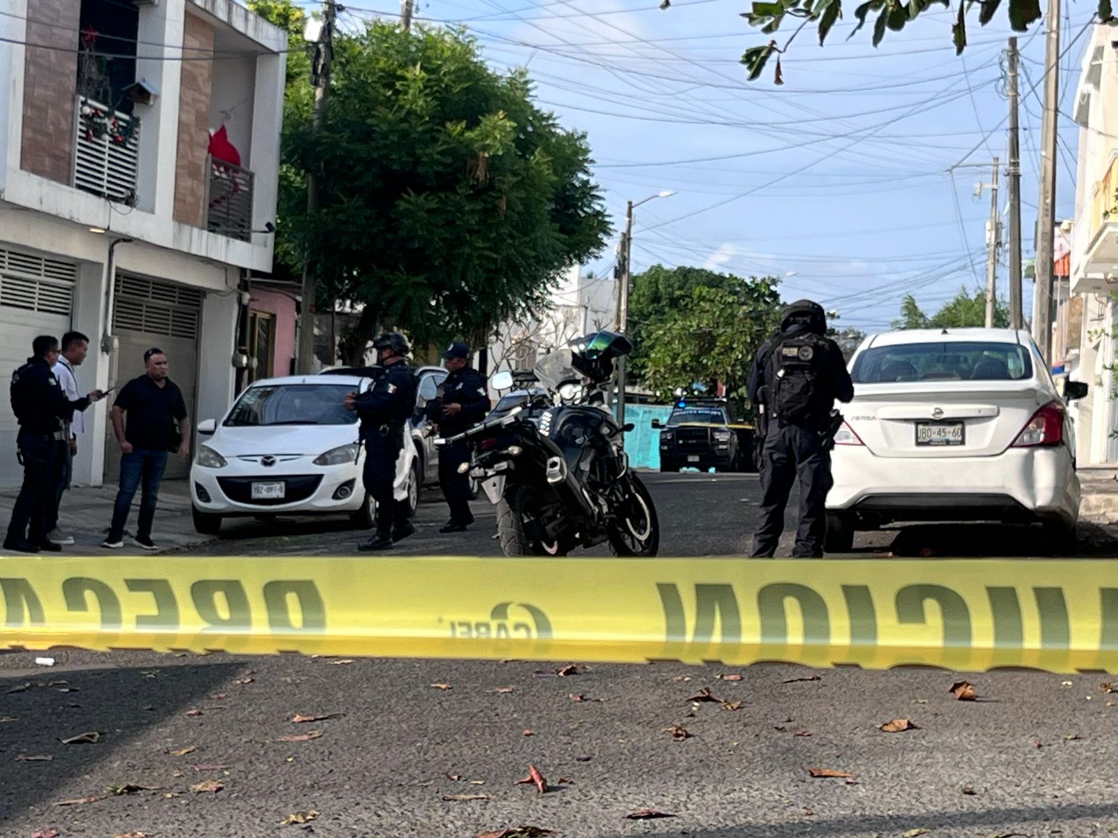 Grave empleada de paquetería al intentar impedir robo de su vehículo en la colonia Ylang Ylang