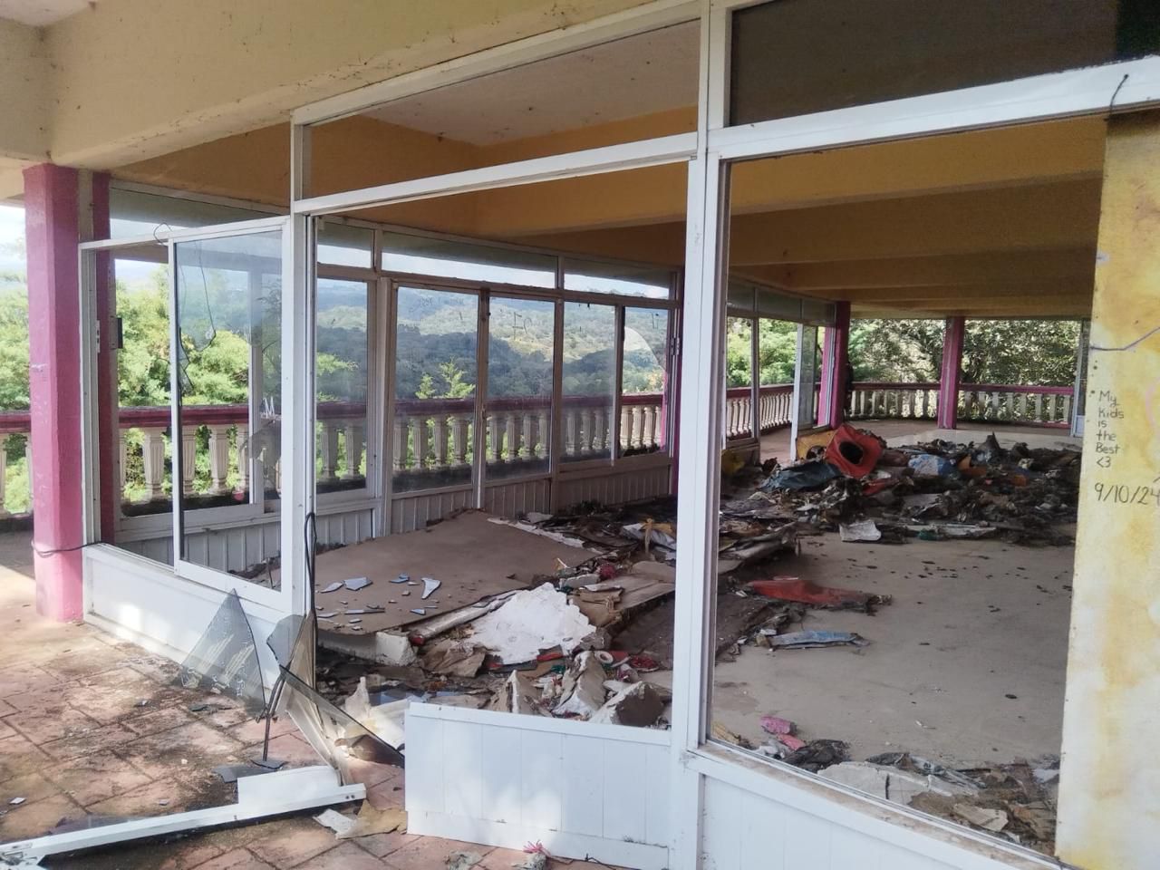 Mirador de Naolinco sigue en deterioro: diputada exige atención de Turismo