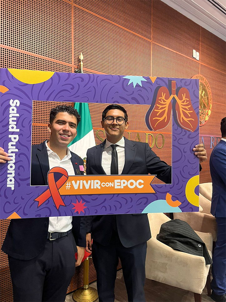 Alumnos de Medicina participaron en foro convocado por el Senado