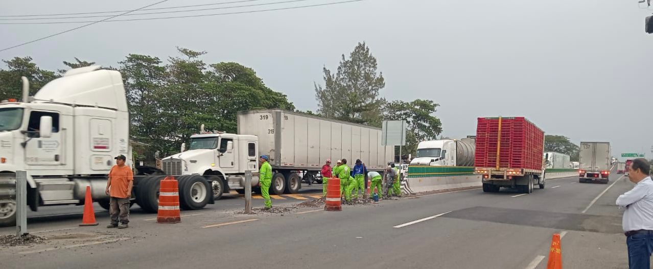 Carretera libre La Tinaja-Veracruz, vía alterna para evitar el tráfico en la autopista Córdoba-Veracruz