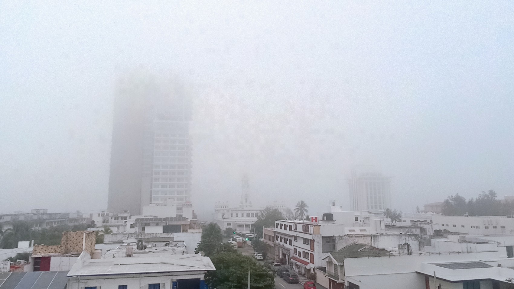 Intensa niebla cubre la zona conurbada Veracruz-Boca del Río el último viernes del 2024