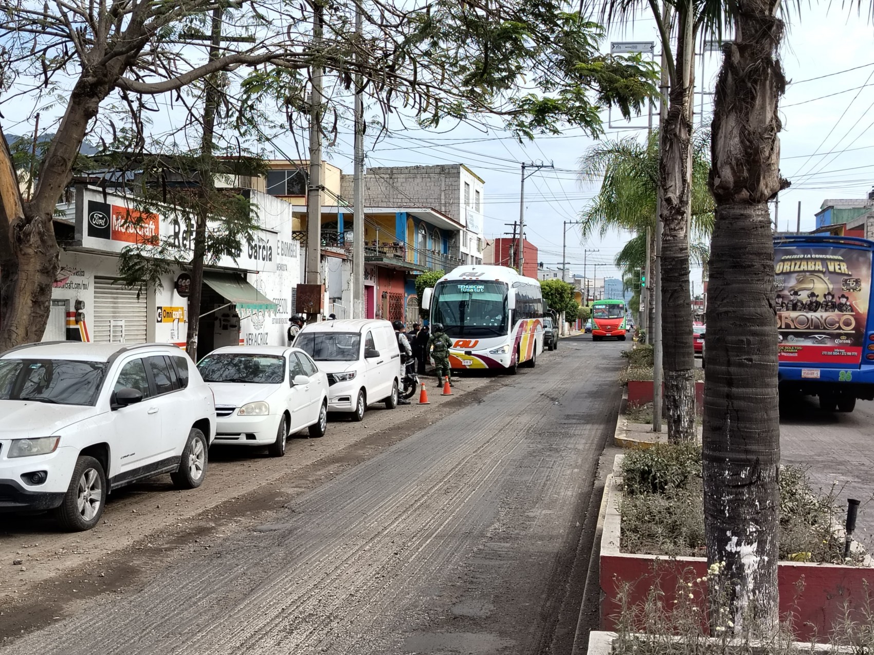 Aseguran a 70 migrantes en Ciudad Mendoza y Acultzingo