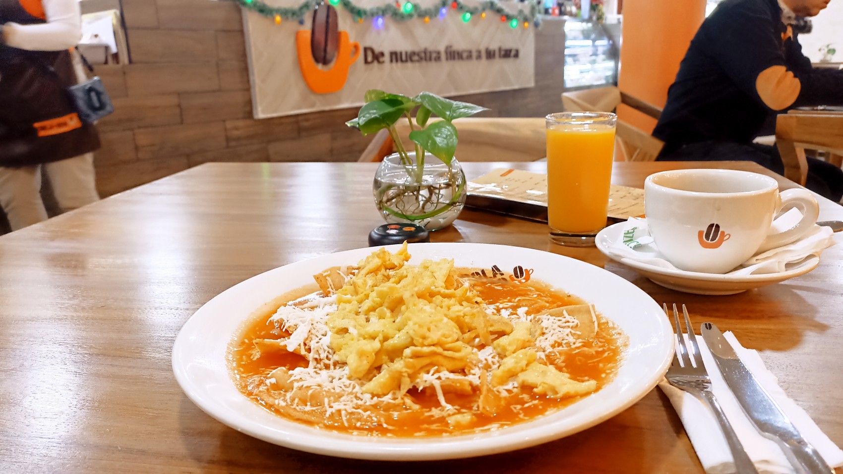 Industria restaurantera registra números rojos en las ventas en el 2024: Canirac