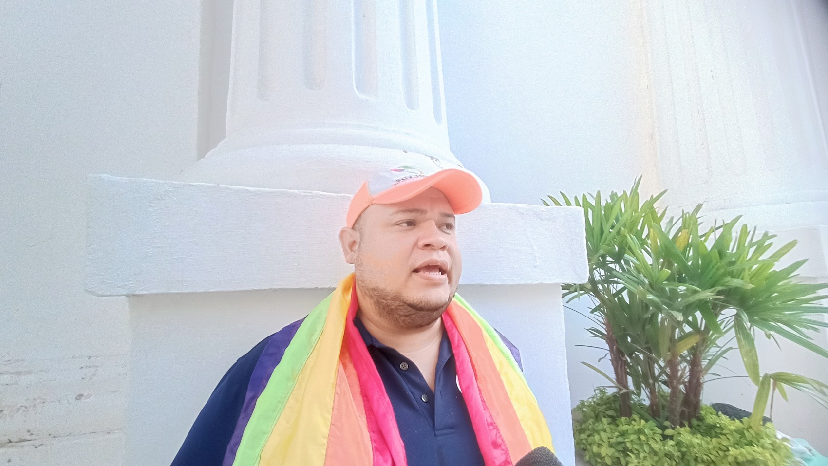 Comunidad LGBTQ+ demanda el esclarecimiento del crimen de odio del catedrático de la UV