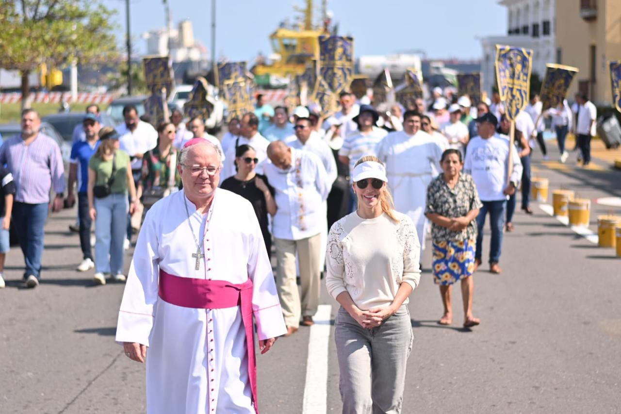 La alcaldesa Paty Lobeira encabezó las actividades en honor a San Sebastián, santo patrono de Veracruz