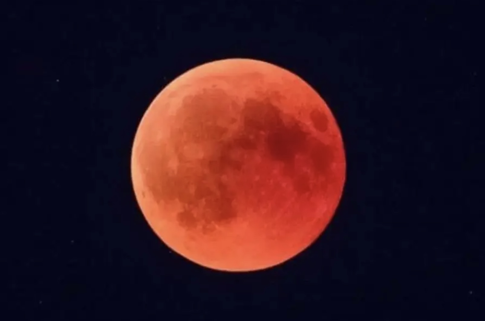 ¿Donde y a qué hora ver desde Veracruz el eclipse total “Luna de sangre”?