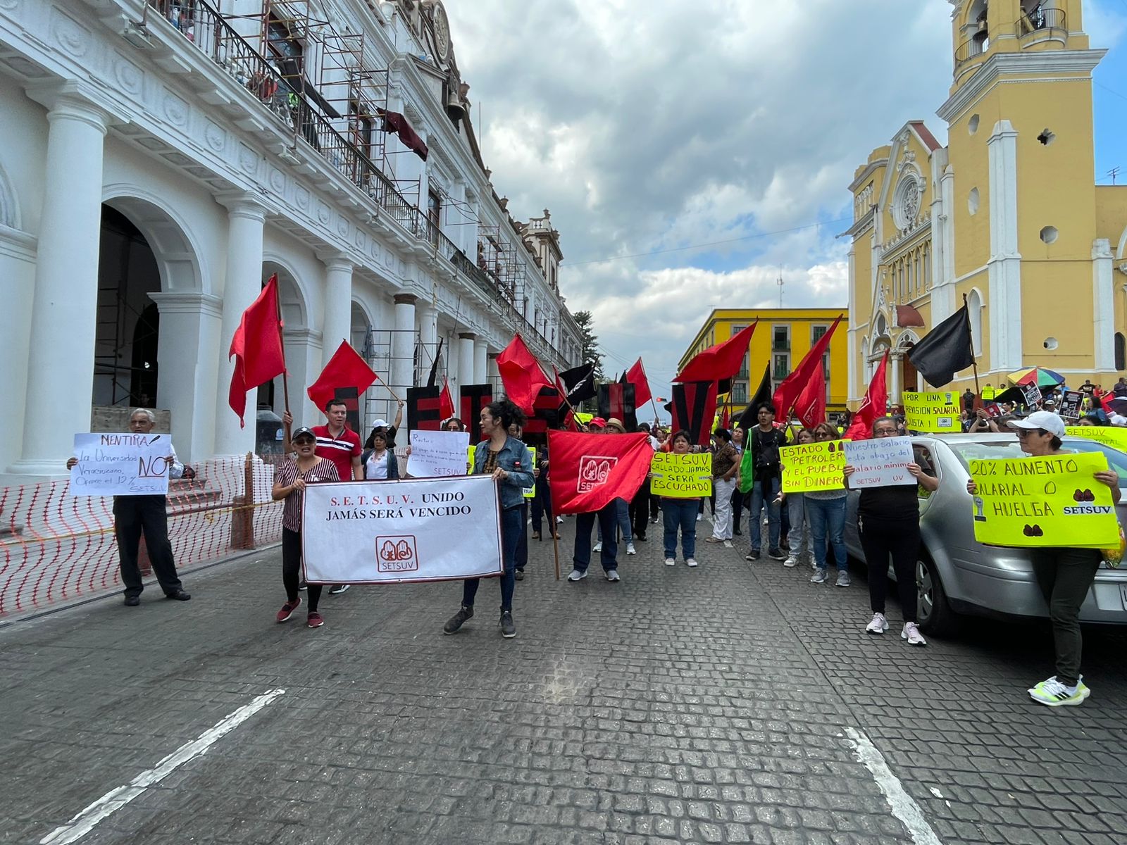 Trabajadores del Setsuv exigen incremento salarial de 20 %