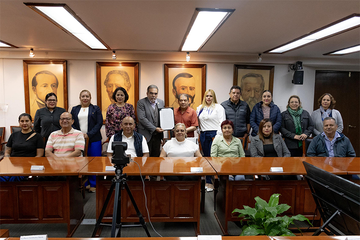 La UV y el SETSUV firman acuerdo y ponen fin a emplazamiento de huelga