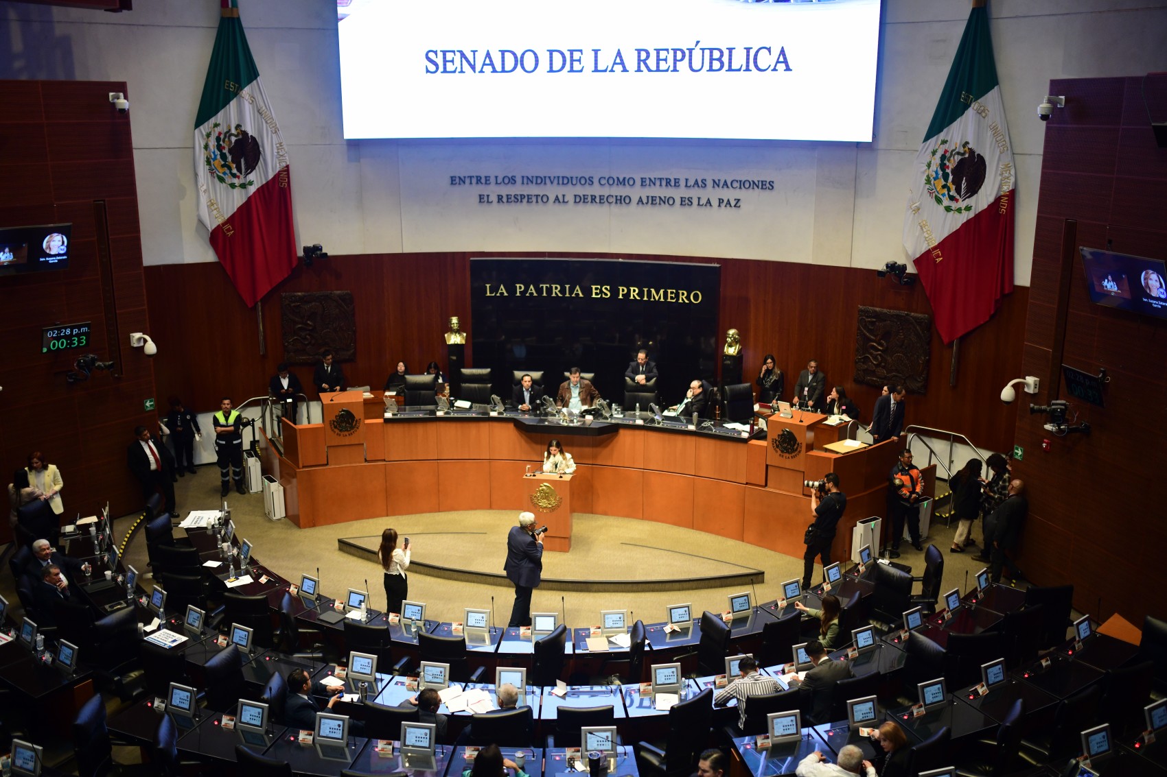 Reforma 40 horas avanza en Senado; no fija descanso obligatorio de dos días
