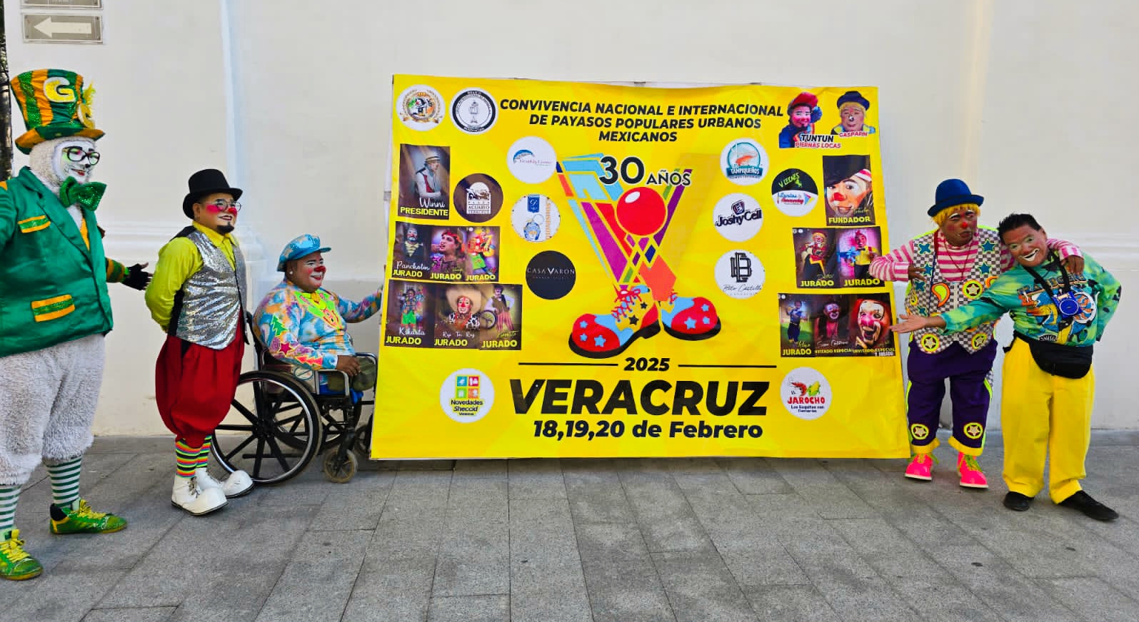 Migrantes con récord manchado corren más riesgo de deportación: payaso Gasparín Puchungazo del Taco Aguado