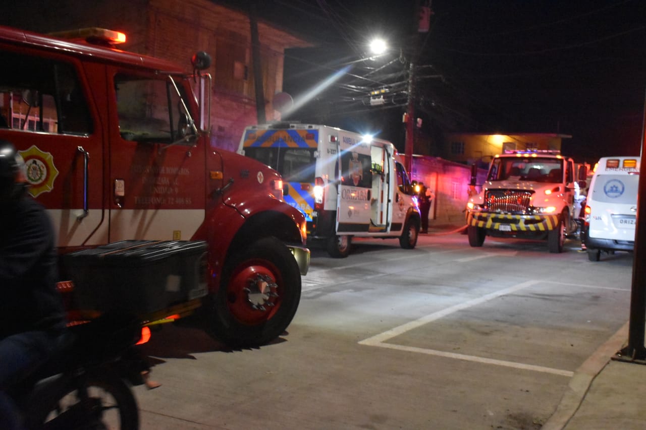 Incendio devasta domicilio particular en el barrio de Cerritos de Orizaba