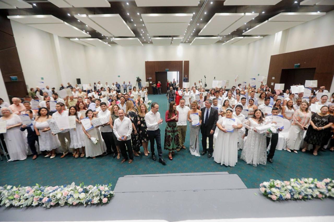 Alcalde JM Unánue da certeza jurídica a 150 parejas en las Bodas Colectivas 2025