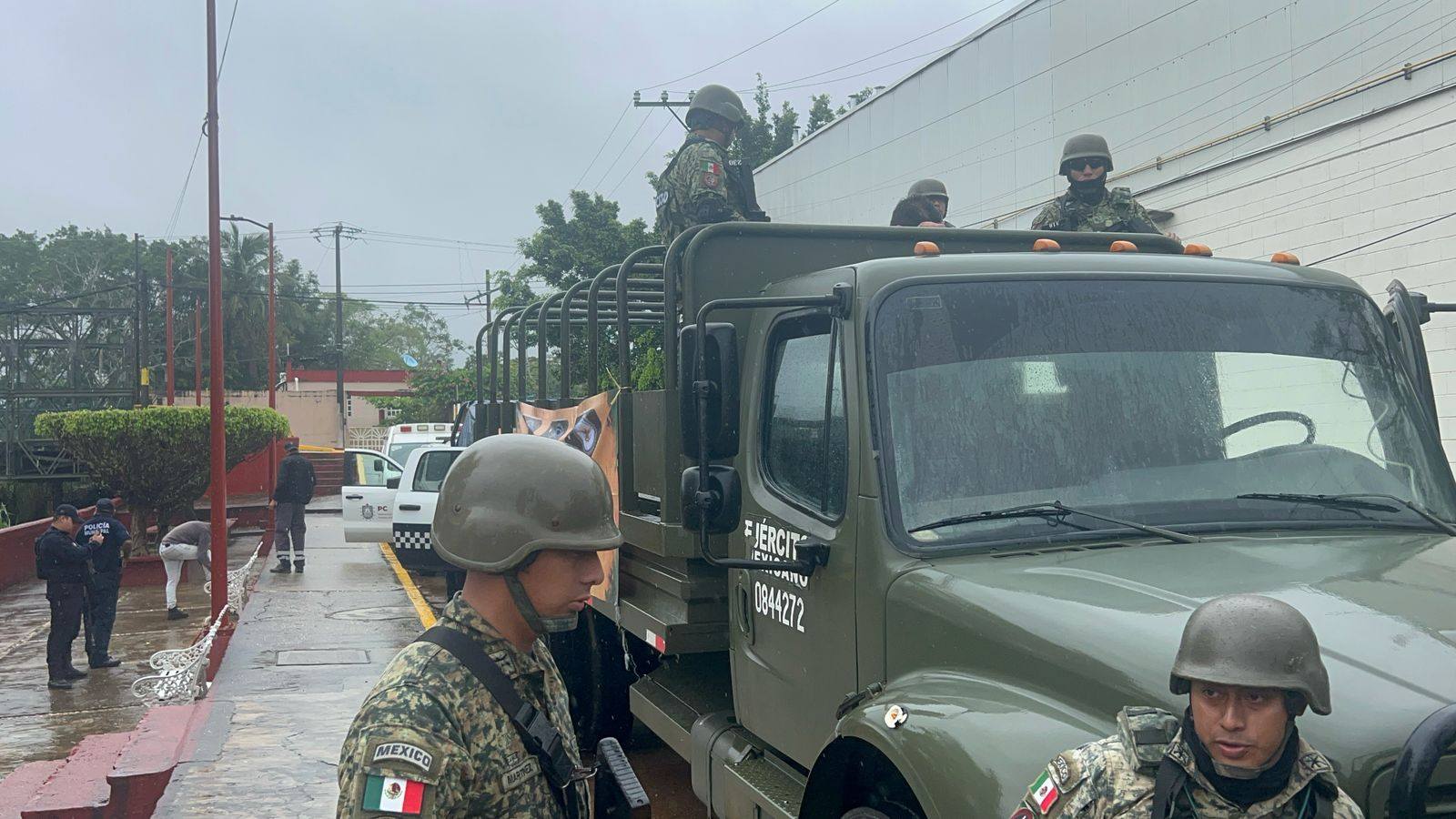 Se suspenden clases este viernes en la zona sur por fuertes lluvias, supervisan ríos y arroyos