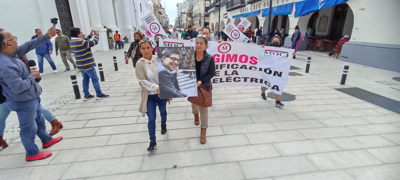 Rinden homenaje póstumo al líder del Movimiento Renovador Democrático y al ex diputado local Fernando Arteaga