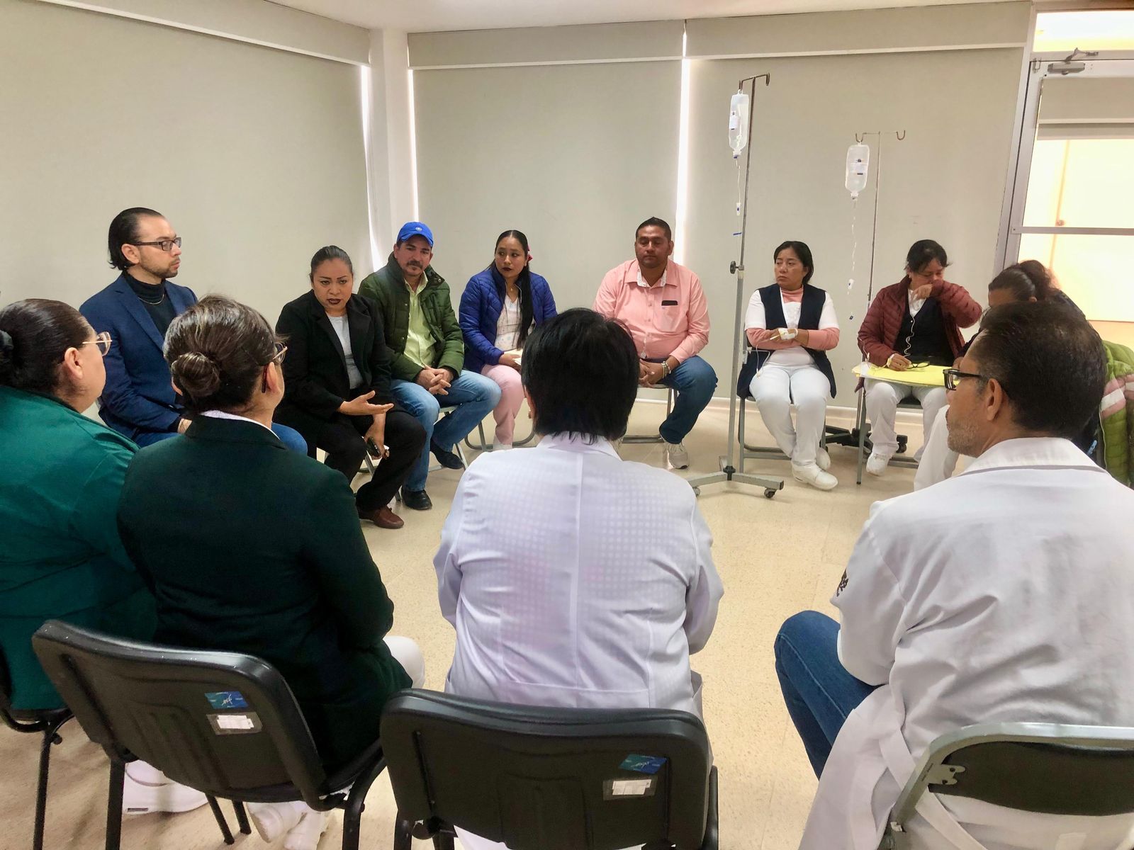 Atención médica garantizada en la UNEME de Platón Sánchez tras acuerdo laboral