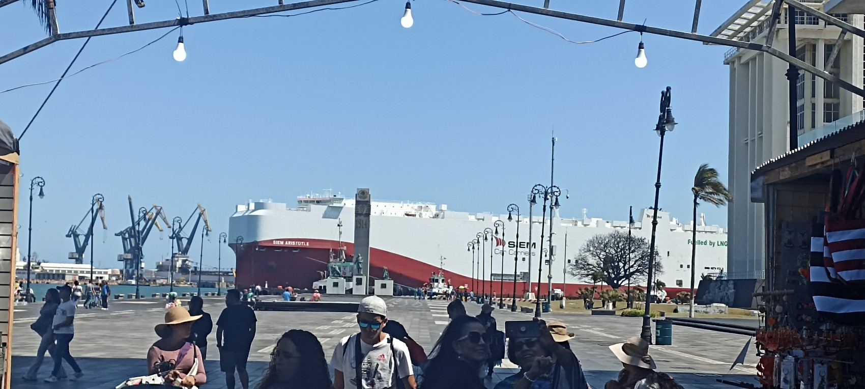 Retorna al puerto de Veracruz el SIEM Aristotle, uno de los buques más grandes del mundo