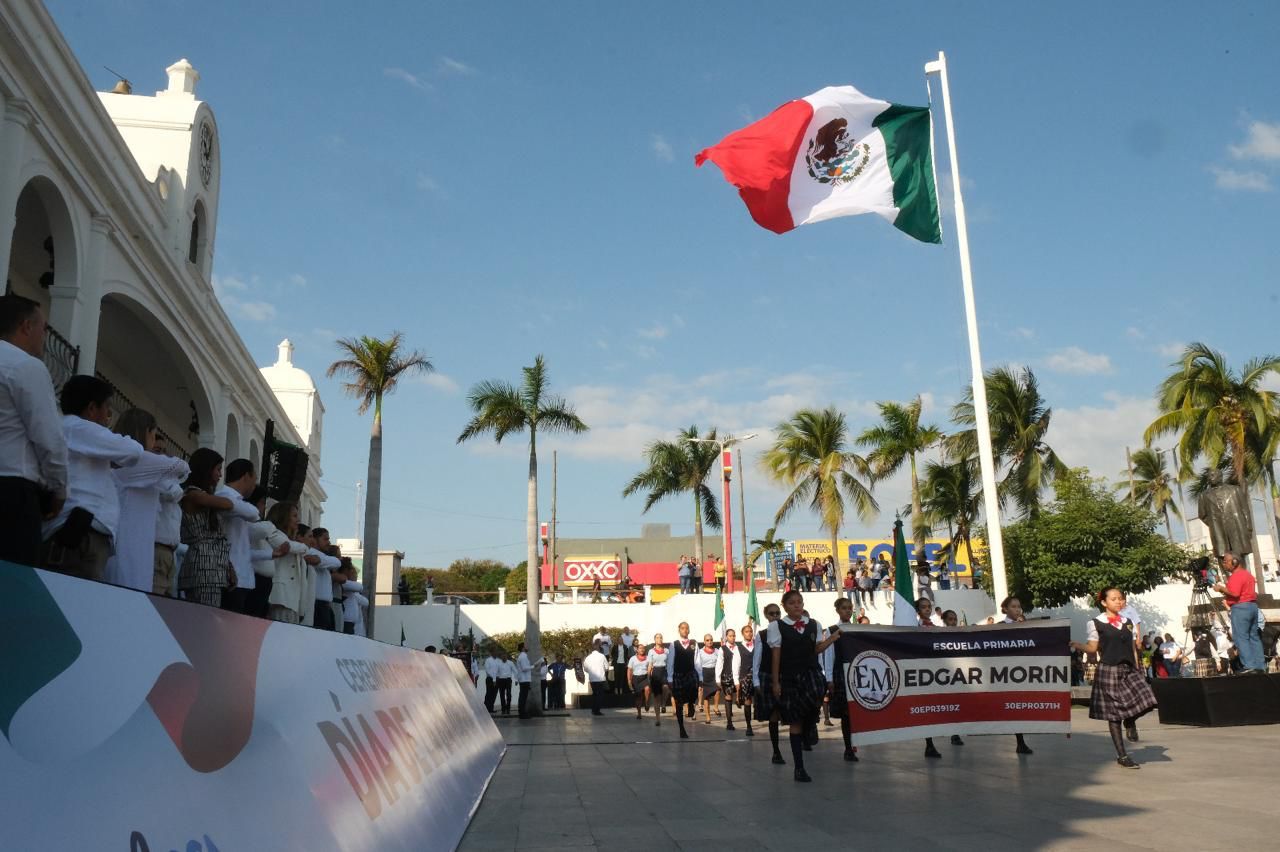 Encabeza Alcalde Juan Manuel Unánue la conmemoración del Día de la Bandera