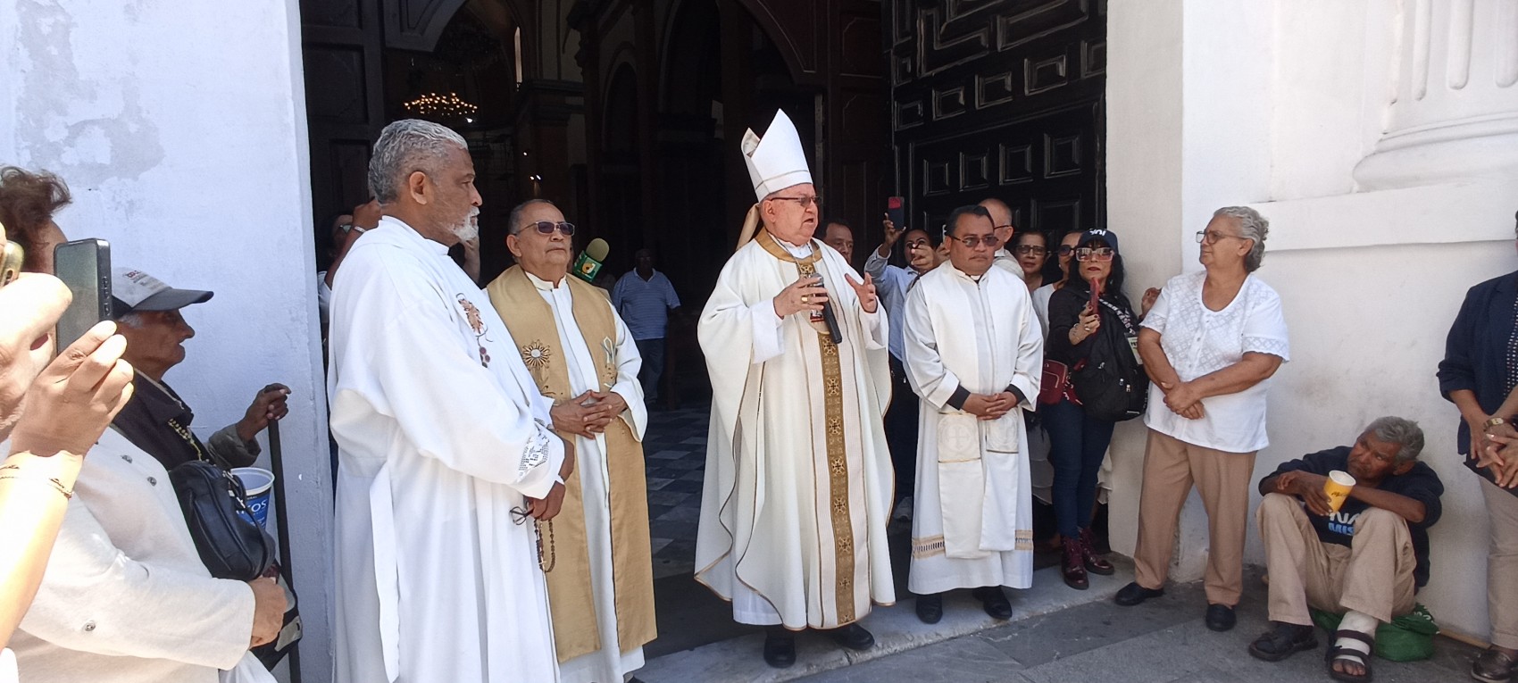 Tenemos esperanza de que el Papa sane: obispo emérito de Veracruz