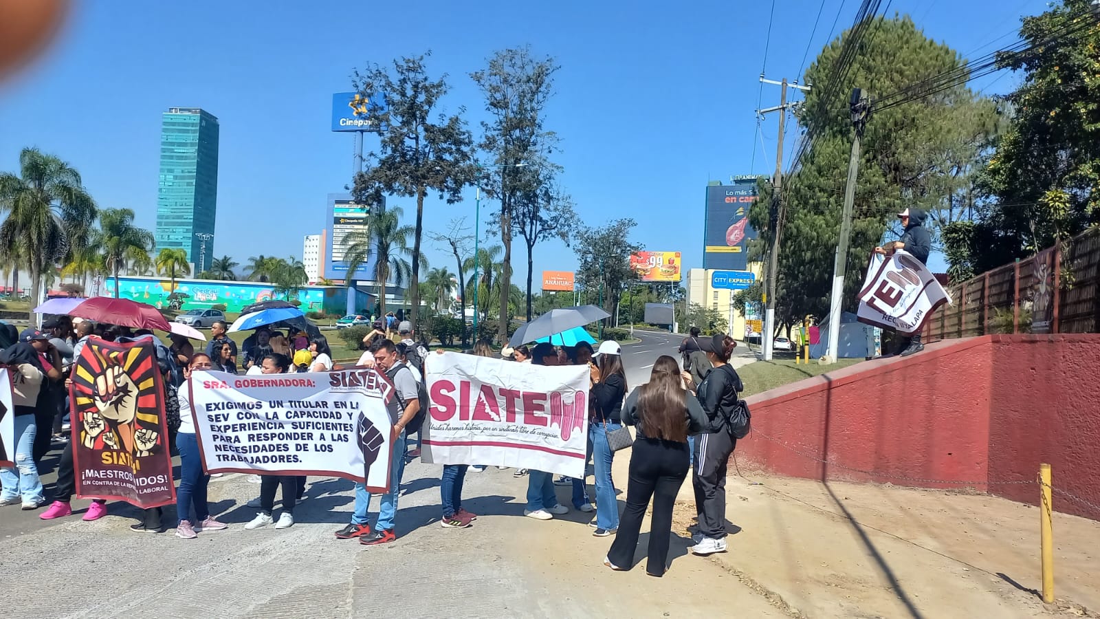 Convocan a reunión conciliatoria por toma de instalaciones de la SEV