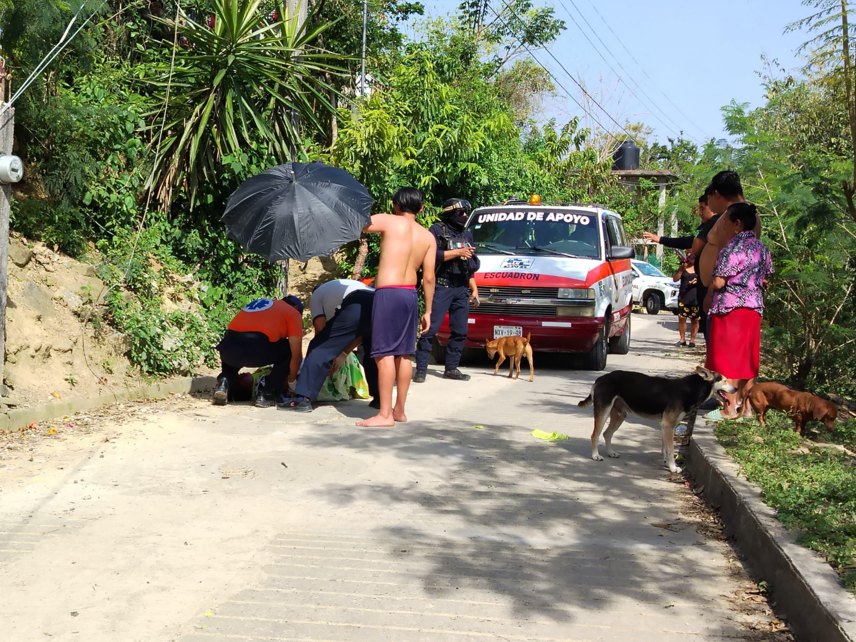 Mujer pierde mano al explotarle botella en Papantla