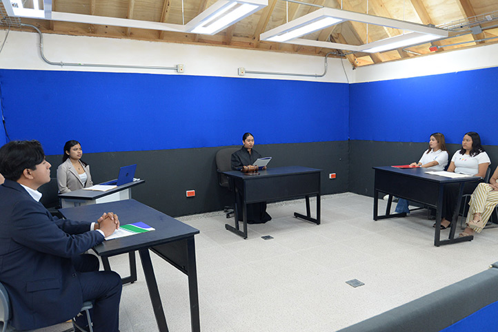 UV-Intercultural Totonacapan cuenta con Sala de Juicios Orales