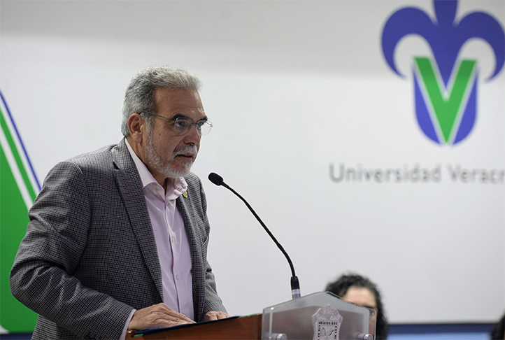 UV reconoce aportes de académicas e investigadoras