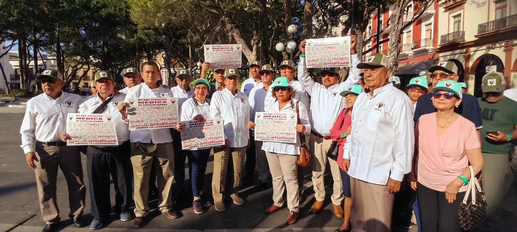 Petroleros jubilados denuncian deficiencias en el Hospital General de Pemex en Veracruz