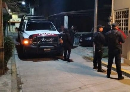 Sujeto que se hizo pasar por pasajero, asalta y golpea a taxista de Orizaba