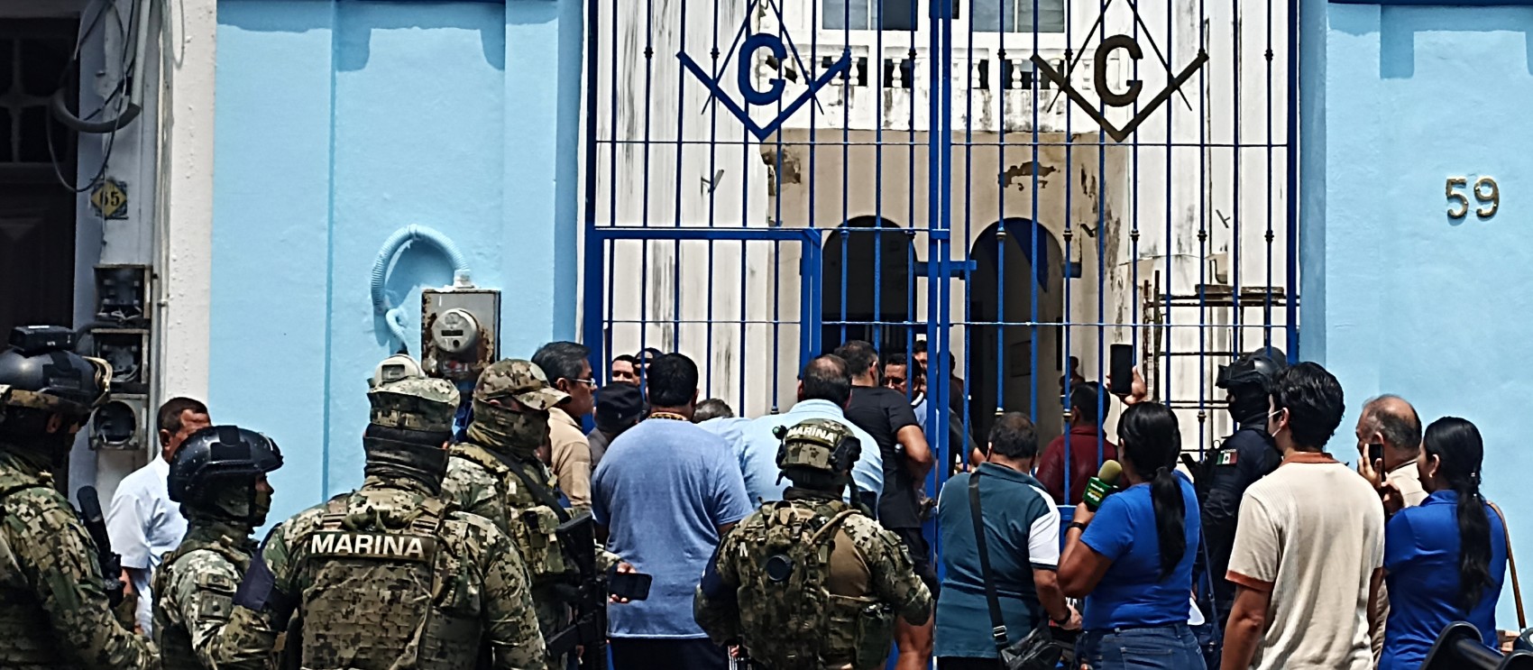 Intentan despojar de su sede a la Gran Logia Unida de México; masones recuperan el inmueble