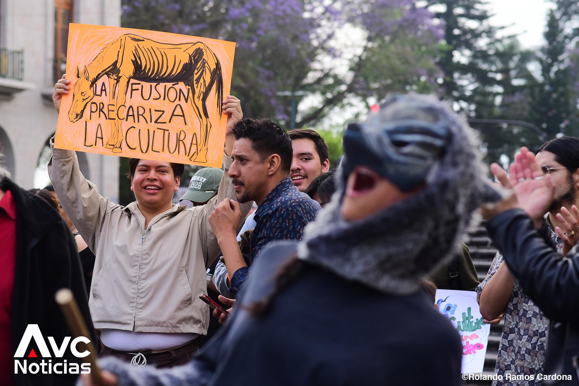 No a la fusión de Turismo y Cultura, exige comunidad artística xalapeña