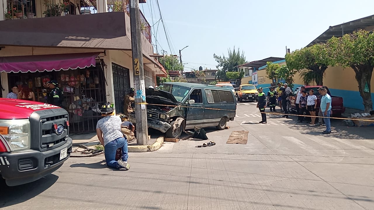 Mecánico muere aplastado por su camioneta en el Infonavit El Dorado, de Córdoba