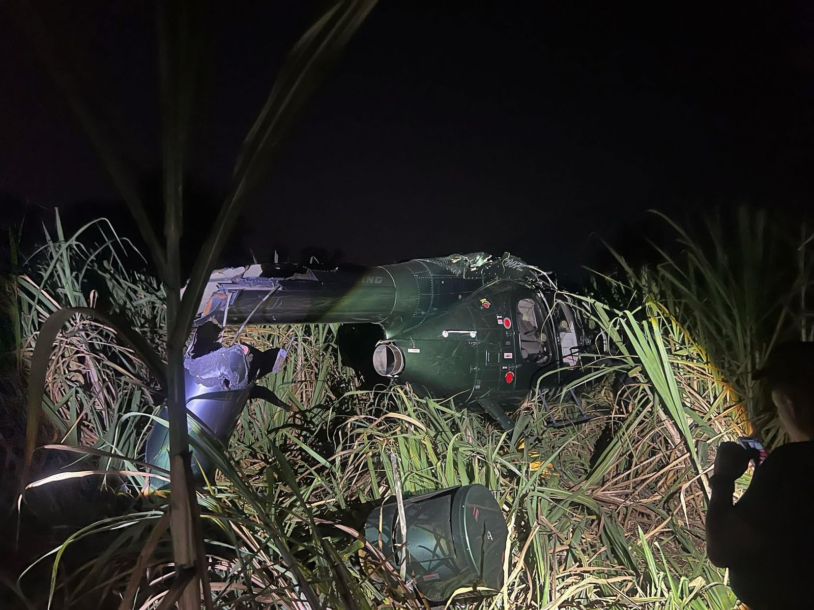 Cae helicóptero que piloteaba José Abella en Fortín de las Flores