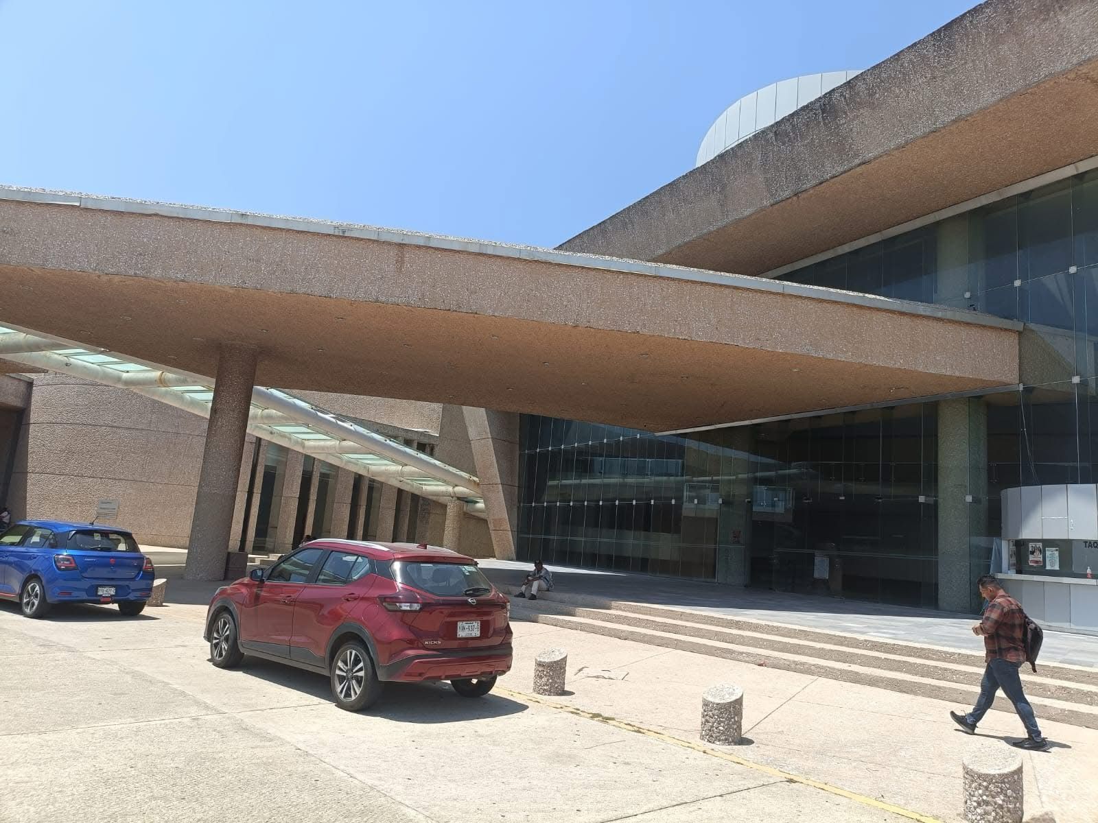 Gobierno del Estado recupera concesión del Centro de Convenciones de Coatzacoalcos