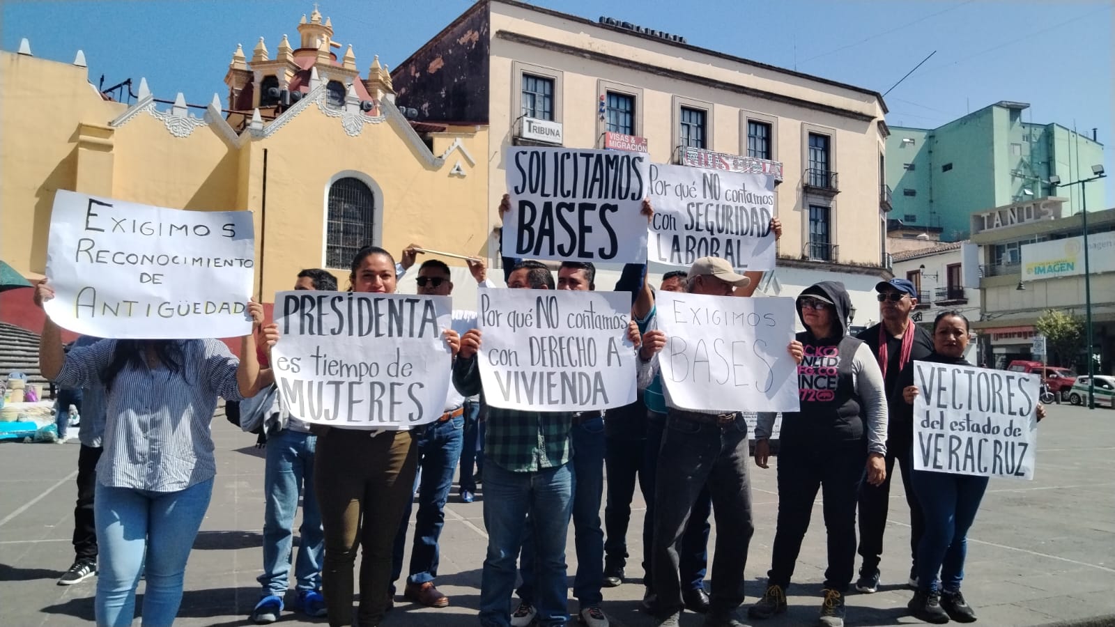 Trabajadores de Salud en Veracruz exigen bases y reconocimiento de antigüedad