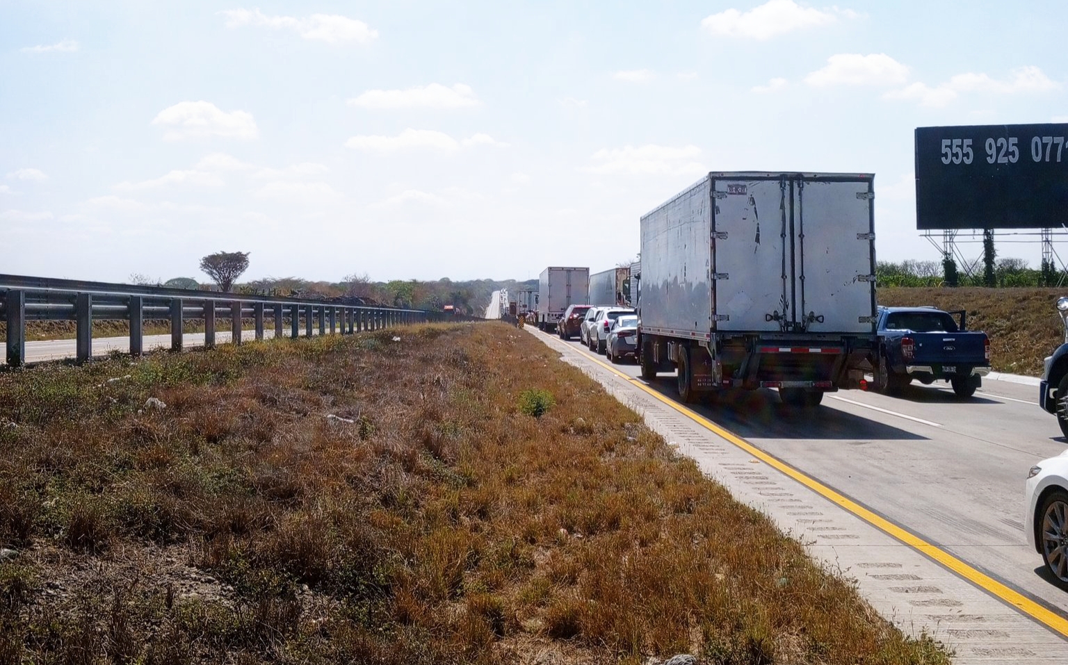 Era de Córdoba el tráilero asesinado en intento de asalto en la autopista Orizaba-México