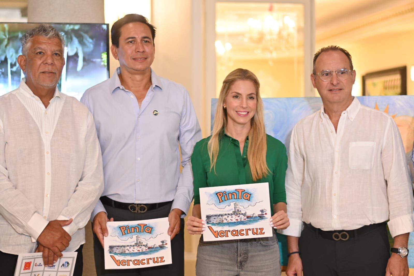 Presenta la alcaldesa Paty Lobeira el libro “Pinta Veracruz”
