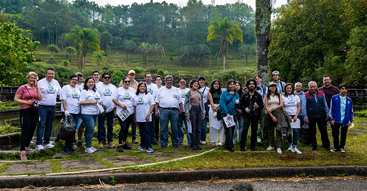 Comunidad UV realizó “Caminata por la tierra”