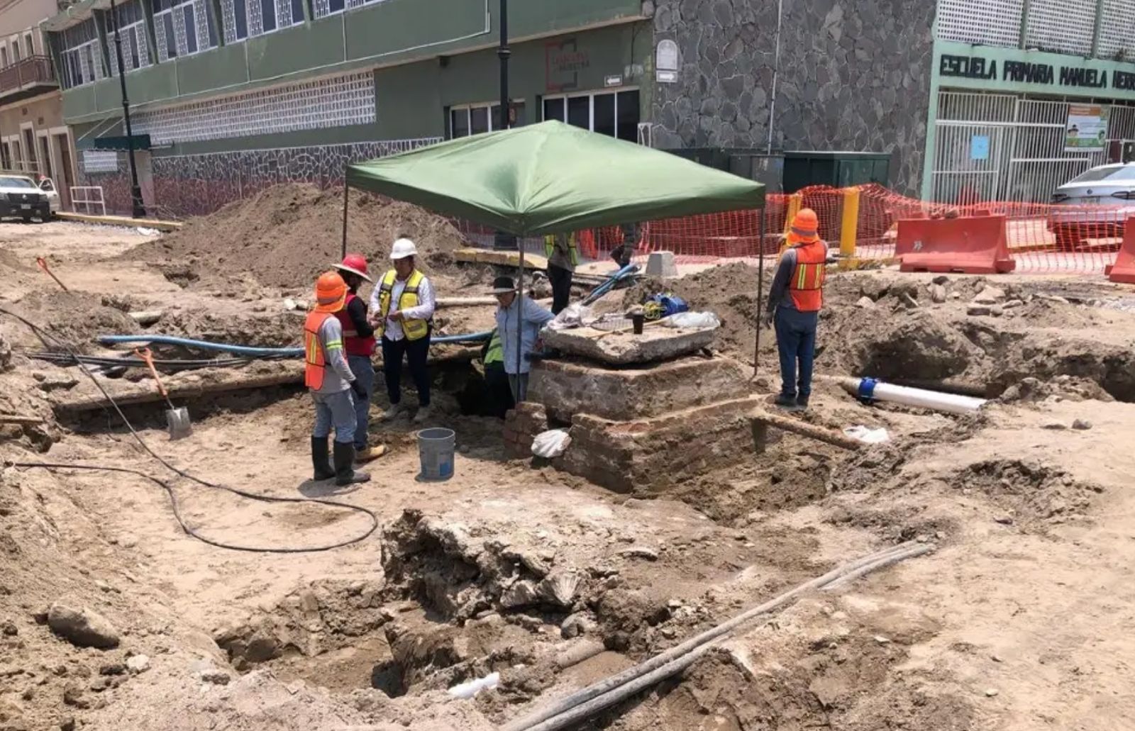 Hallan vestigios de la Puerta México en obra de la avenida 5 de Mayo en Veracruz