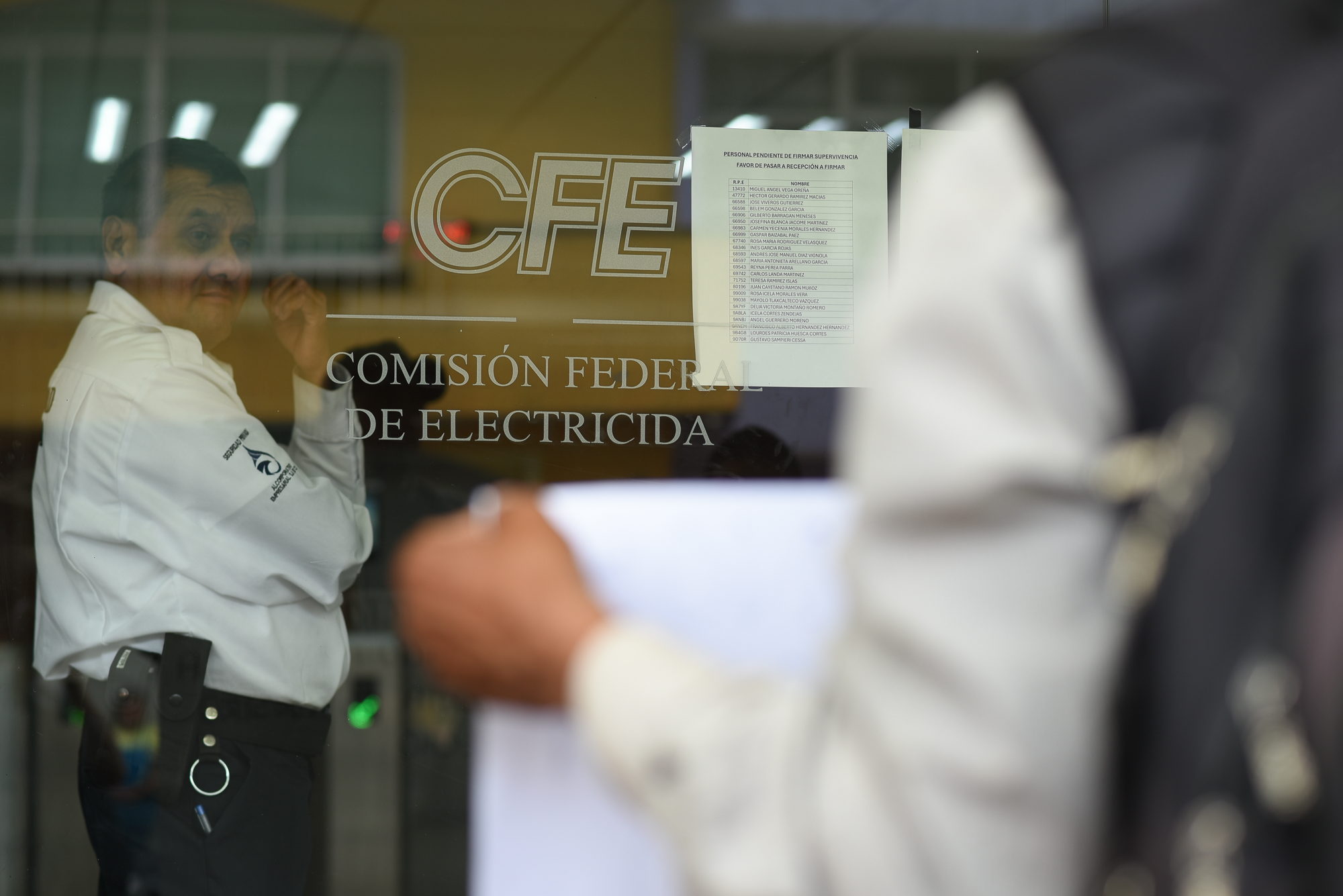 Protestan vecinos de la colonia Colosio en Xalapa contra CFE por corte de luz y cobros excesivos