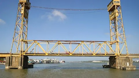 Menor de 11 años fallece en el río Coatzacoalcos; localizan su cuerpo cerca del puente
