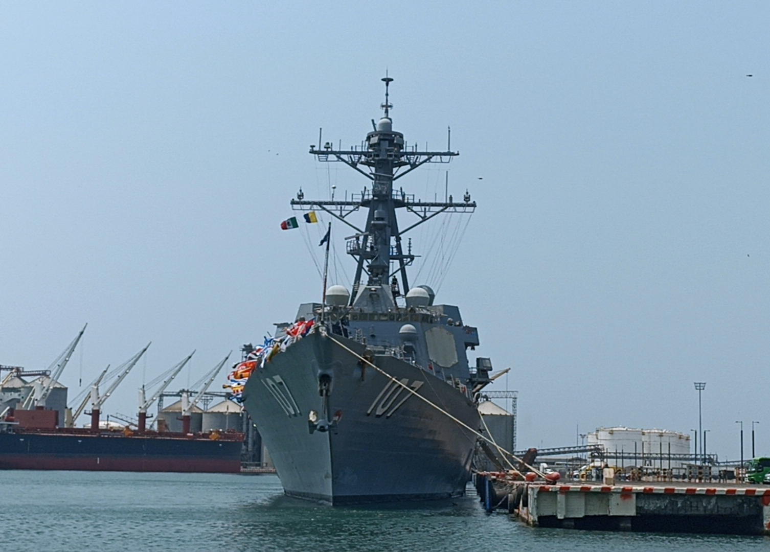 Hace escala logística en el puerto de Veracruz el buque USS Gravely: Semar