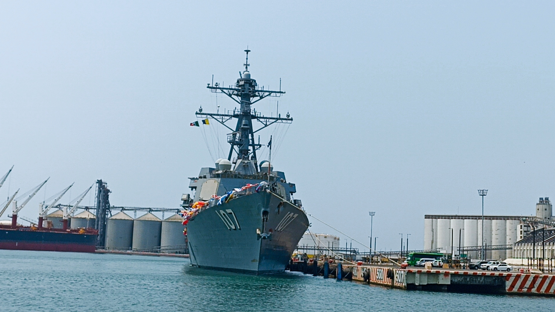Zarpa el buque USS Gravely del puerto de Veracruz