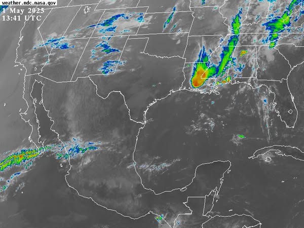 Jueves con ambiente bochornoso y cielo medio nublado en Veracruz